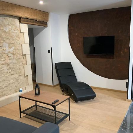Le Charme De L'Ancien Apartment Bourges Bagian luar foto