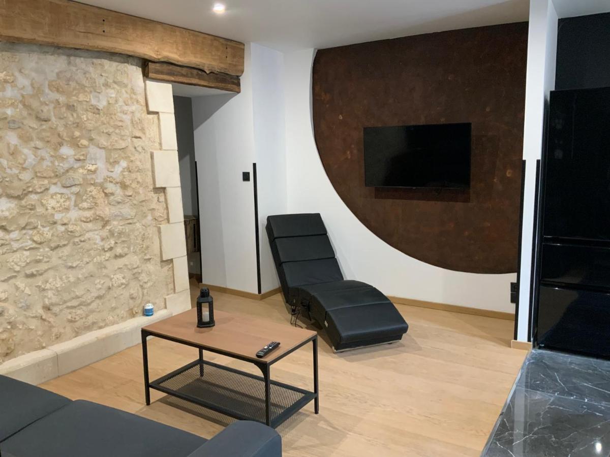 Le Charme De L'Ancien Apartment Bourges Bagian luar foto