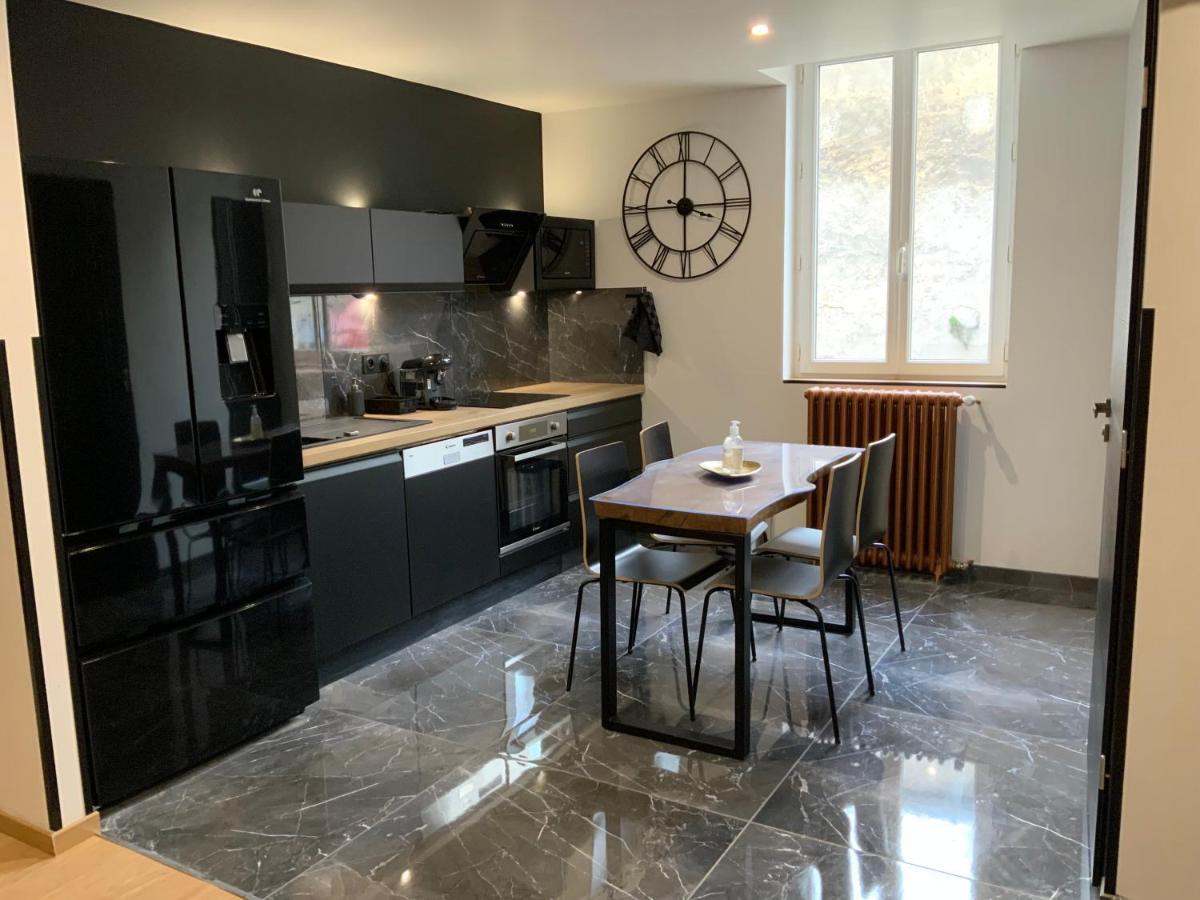 Le Charme De L'Ancien Apartment Bourges Bagian luar foto